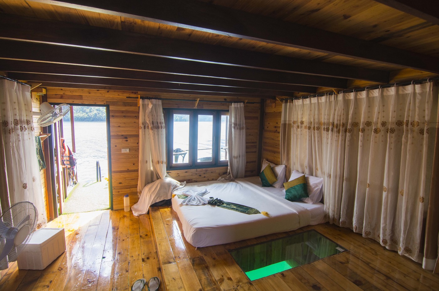 Keeree Warin, Cheow Larn Lake, Khao Sok