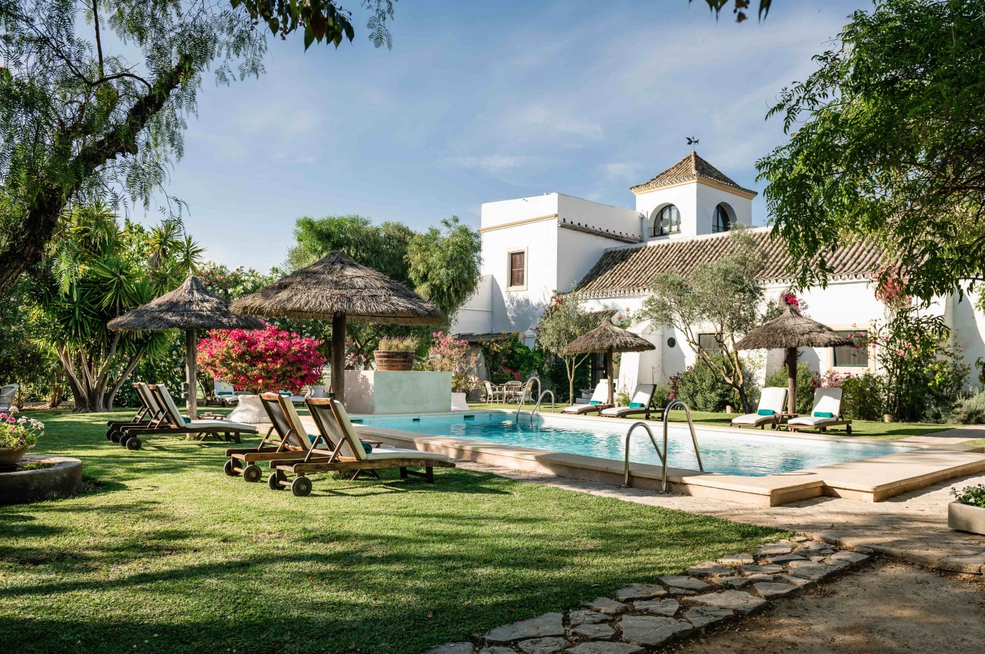 Swimming pool og tårn på Hacienda de San Rafael, Las Cabezas, Andalusien