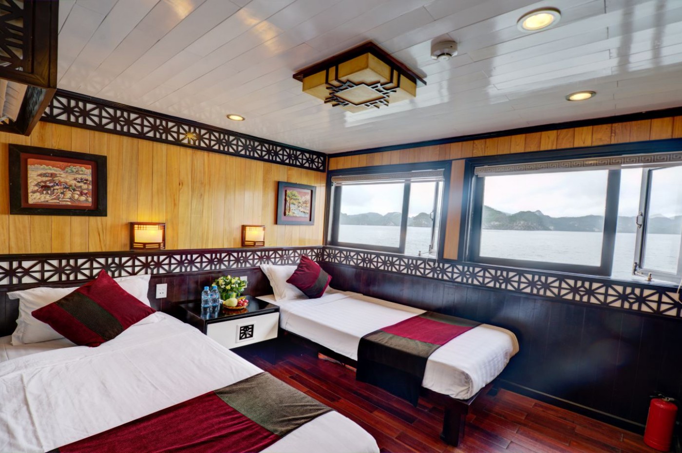 Bai Tu Long med Swan Cruises