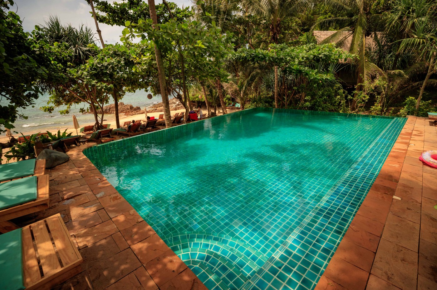 Narima Bungalows Pool View