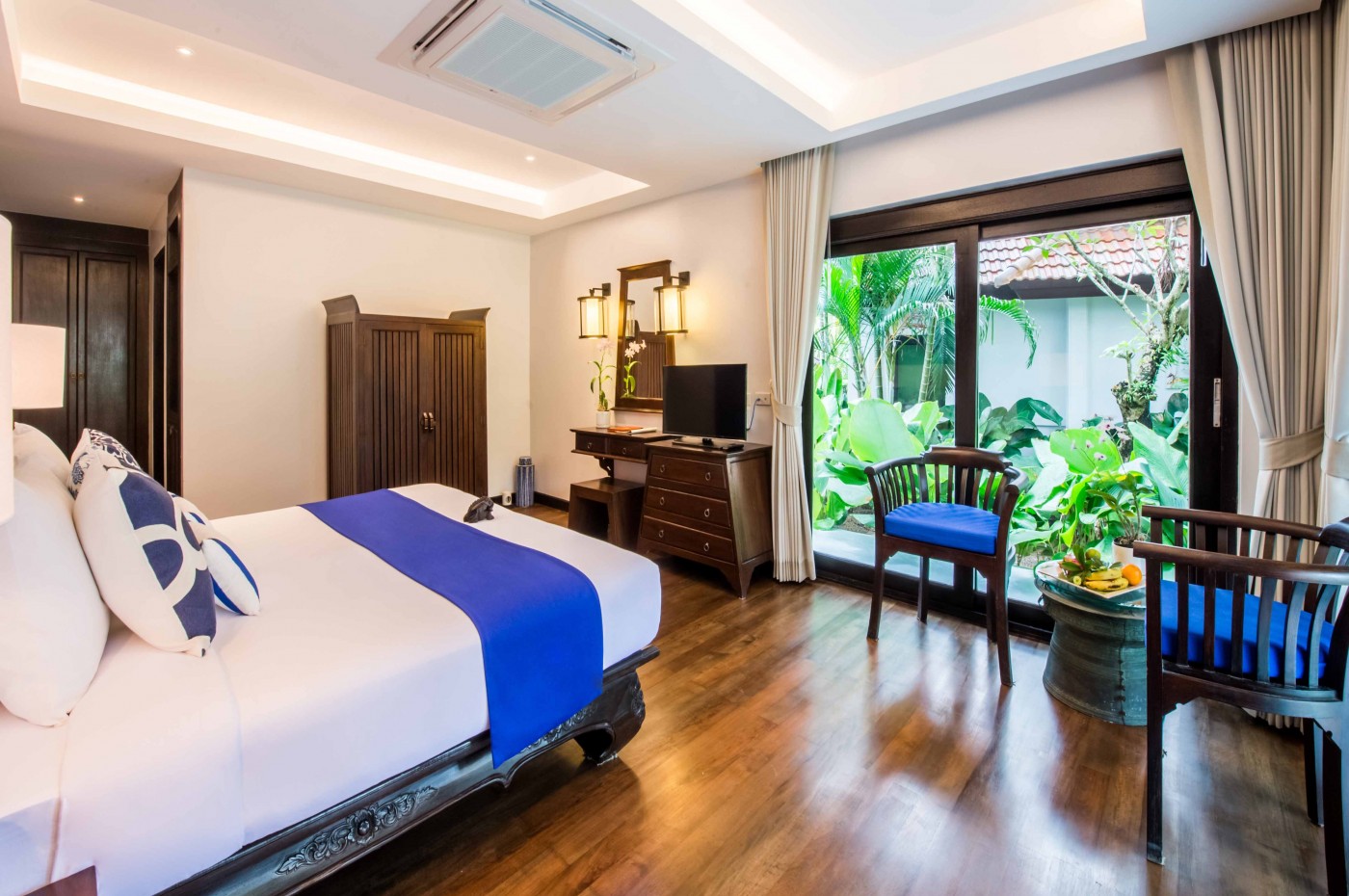 Akyra Phuket Beach Club