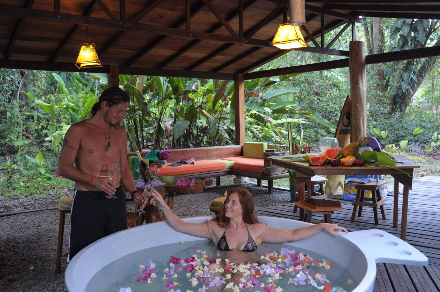 Jacuzzi og afslapning ved Treehouse Lodge
