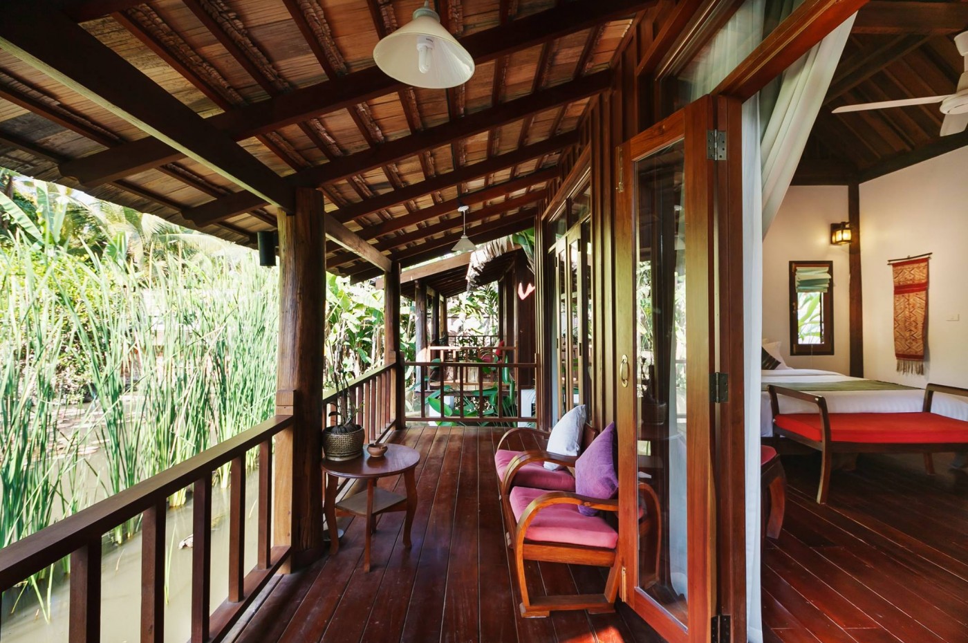 Maison Dalabua Overwater Bungalow Terrace