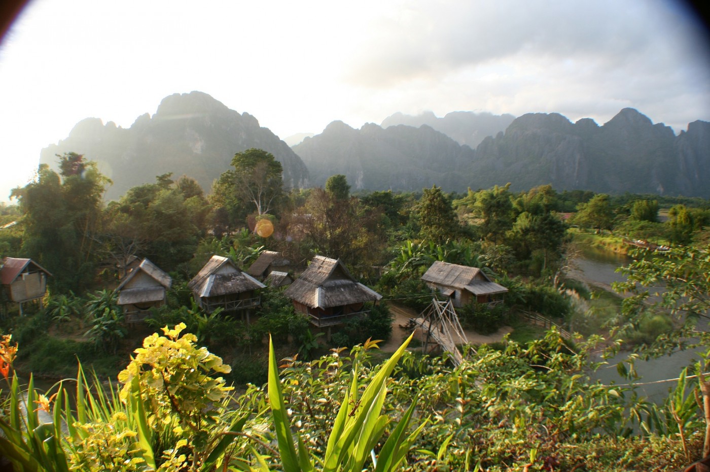 LAOS BUNGALOWS MOUNTAIN BACKDROP