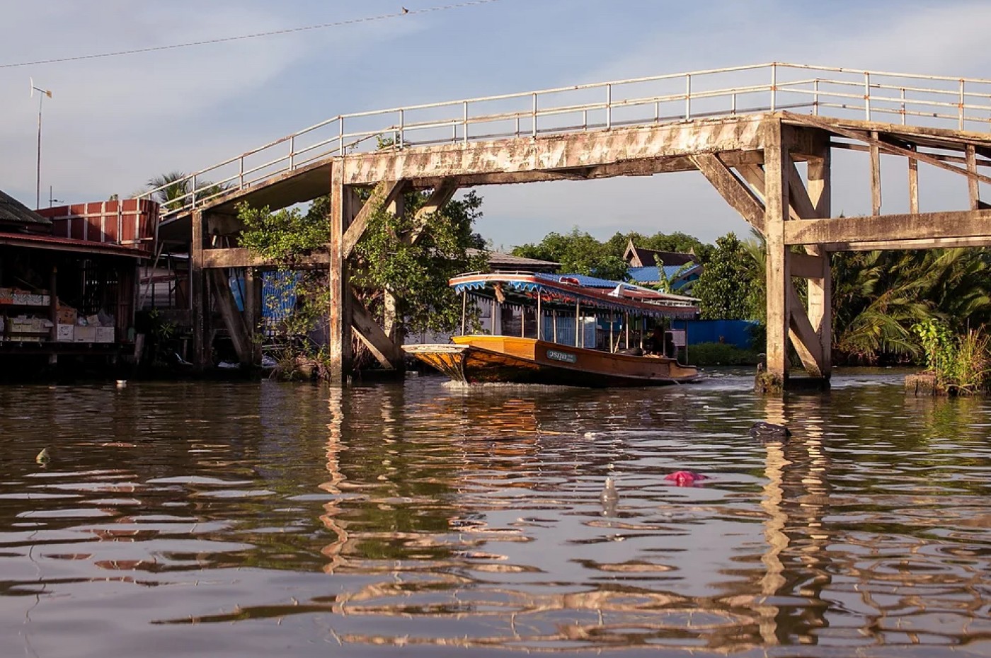 Slowboat Bangkok thailand