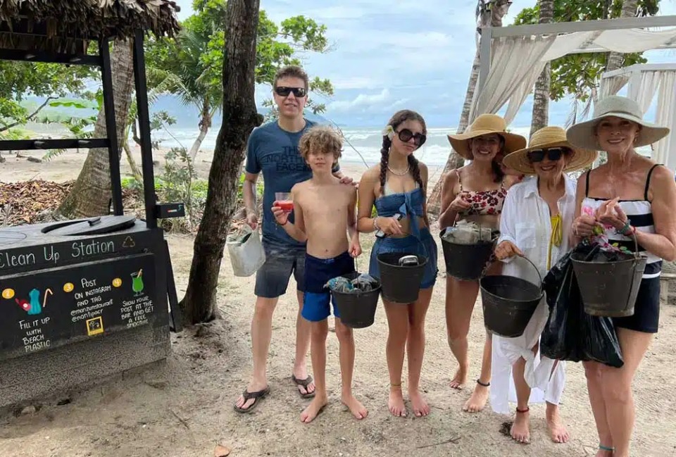 beach clean up, Nantipa, Santa Theresa, Costa Rica