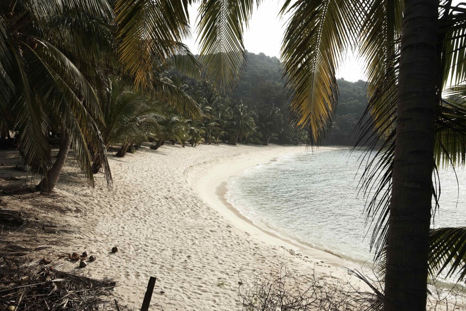 Batu Batu, Pulau Tengah Thumbnail